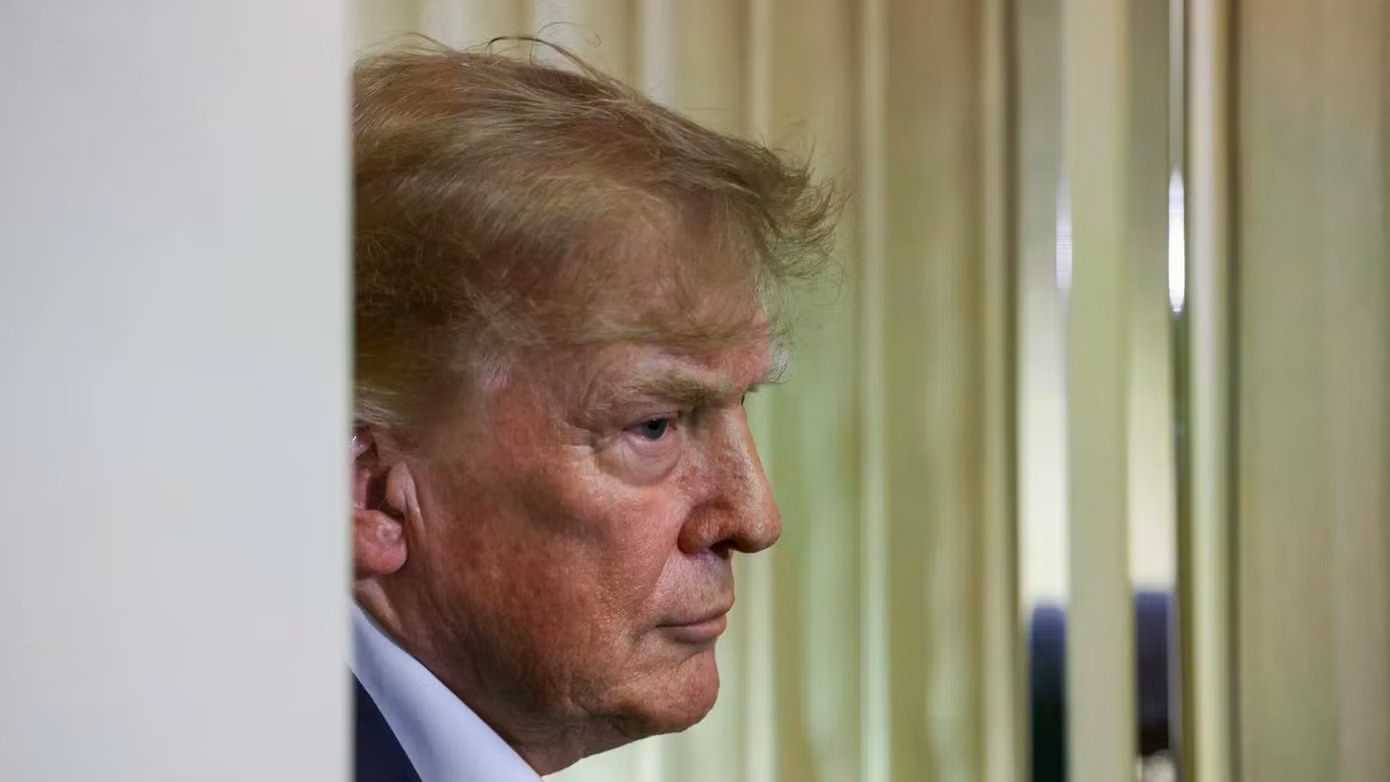 Tổng thống Trump cân nhắc 'bước ngoặt quan trọng' trong cuộc chiến với Iran