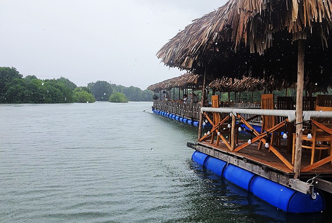 Nhà hàng Vạn Chài - Địa điểm ẩm thực ven biển lý tưởng khi đến Vũng Tàu